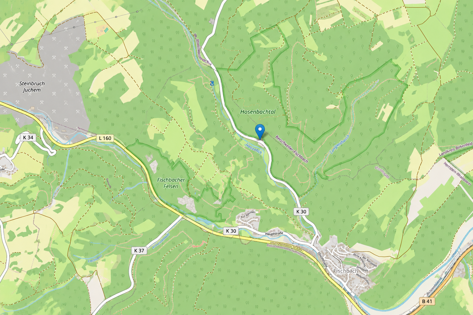 OpenStreetMap-Kartenausschnitt mit Fischbach, dem Hosenbachtal und dem Historischen Kupferbergwerk